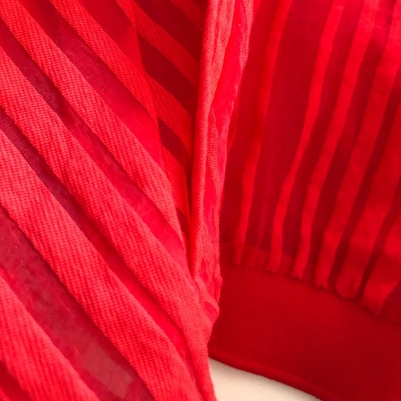 ZARA STRIPED ORGANZA BOMBER JACKET
Red - Picture 4 of 4